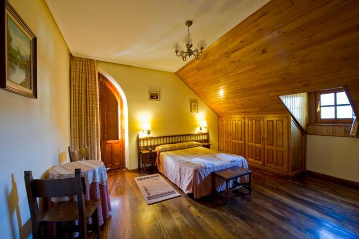 Hotel Restaurante La Casilla Cangas De Narcea Pokoj fotografie