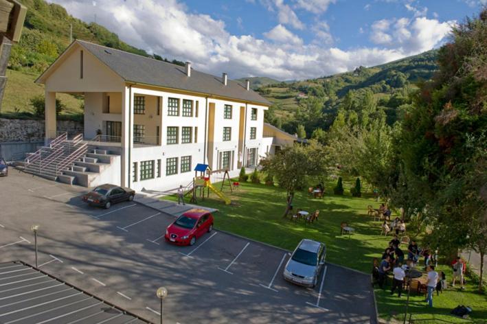 Hotel Restaurante La Casilla Cangas De Narcea Exteriér fotografie